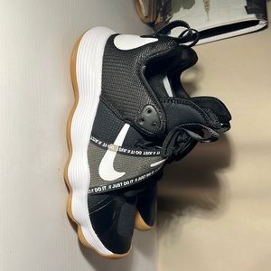 Volleyball nike shoes